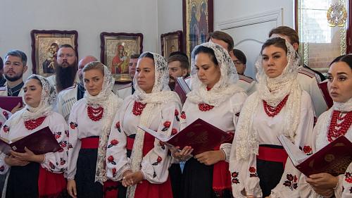 Молитвенные песнопения исполнил Кубанский казачий хор в храме Вознесения Господня